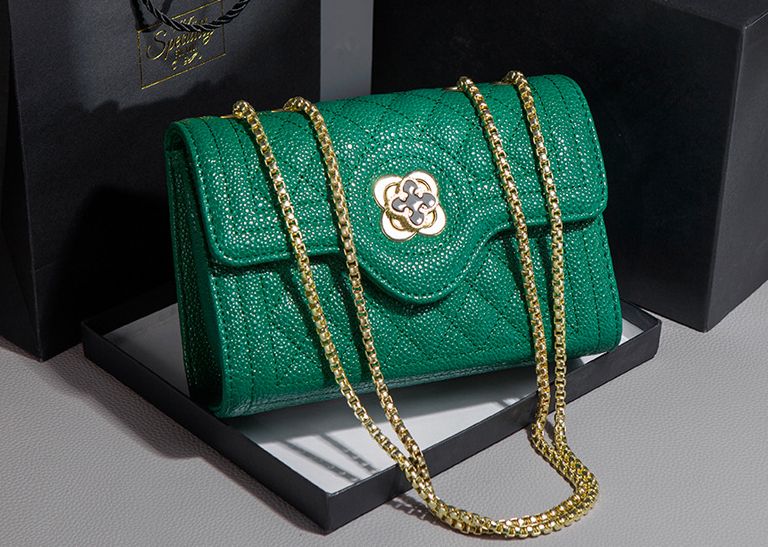 Trendy Beautiful Solid Spacious PU Leather Female Handbag