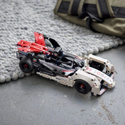 LEGO® Technic™ Formula E® Porsche 99X Electric 42137, 422Pcs