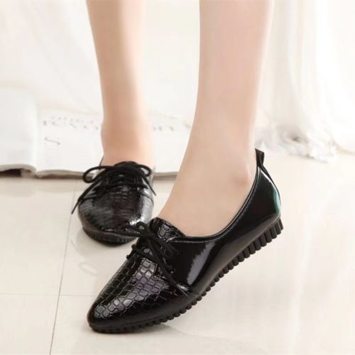 Women's Classic Flat Leather Shoes Lady Walking Lace-up Oxfords