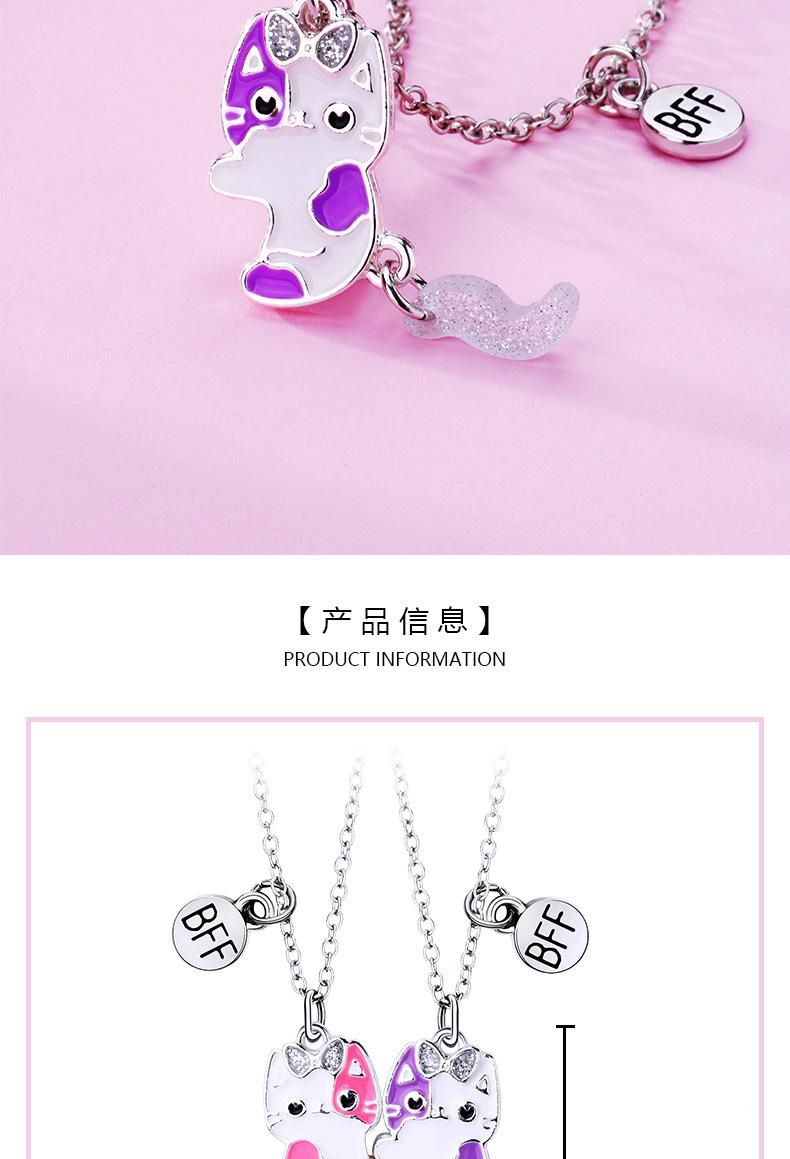 A pair of good friends and best friends BFF cute and lively cat magnets attract children's necklaces