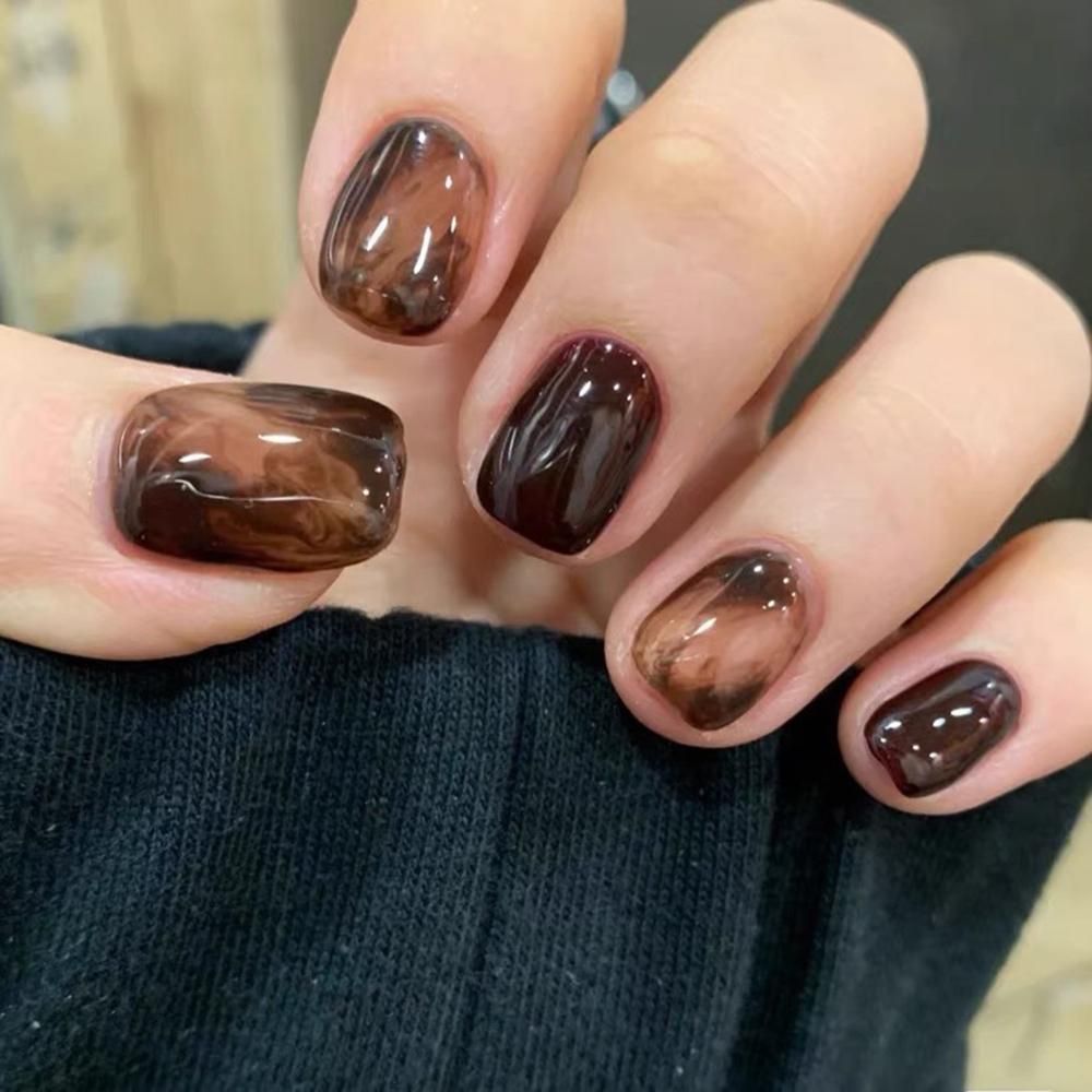 24PCS Short Press on Nail Brown Halos Staining Design