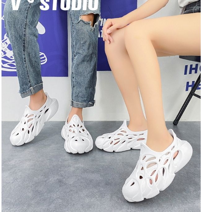 Unisex Clog Gummy HIGH Quality CLOG Fashion Beach Wear Clog Shoes- White