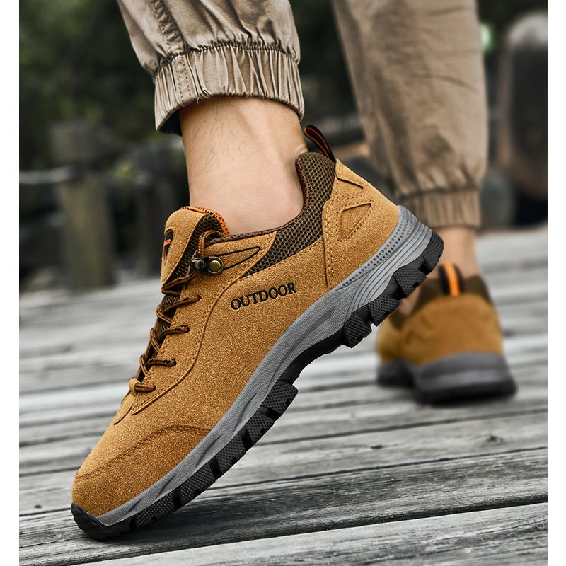 New Arrival Hiking Shoes Men Sneakers EUR Size 39-49 Outdoor Mountain Climbing Shoes High Quality Male Sport Trekking Sneakers Suede Leather Combat Desert Training Shoes Wear-resistant Work Sneakers Khaki