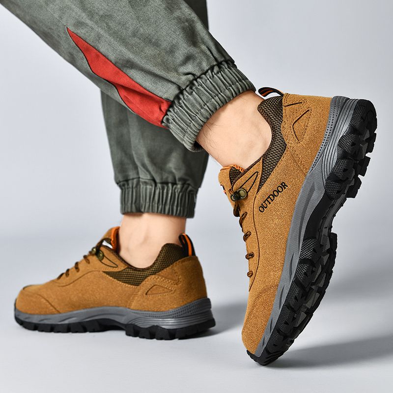 New Arrival Hiking Shoes Men Sneakers EUR Size 39-49 Outdoor Mountain Climbing Shoes High Quality Male Sport Trekking Sneakers Suede Leather Combat Desert Training Shoes Wear-resistant Work Sneakers Khaki