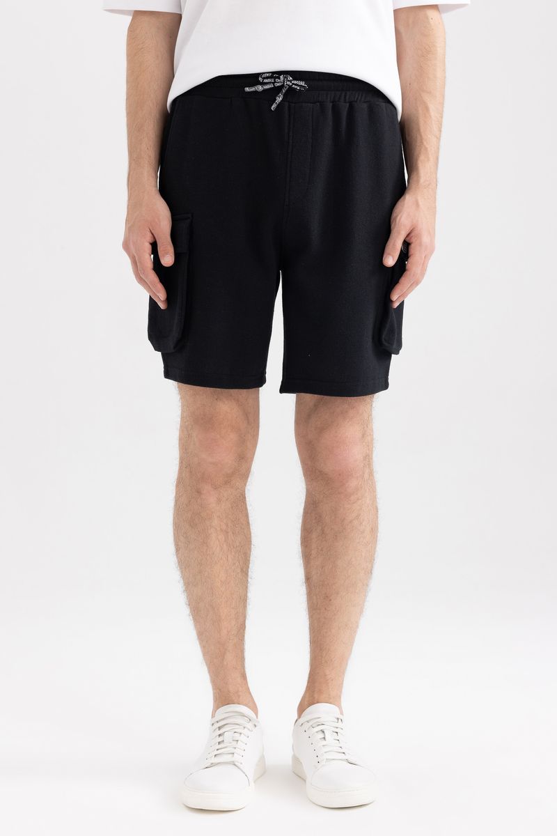 Man Young Regular Fit Knitted Short - Black