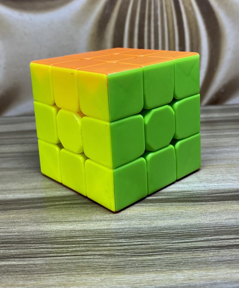 Qiyi Cube Professional 3x3x3 Stickerless Speed Cube Gift Toys