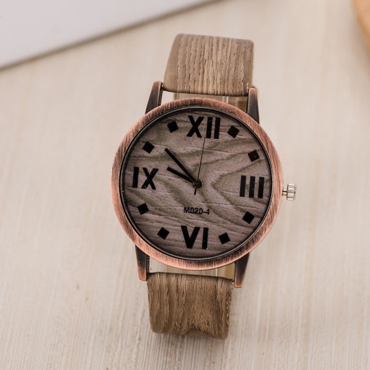 Men Fashion Business Roman Numerals Sports Clock Faux Leather Quartz Wrist Watch-Silver + White