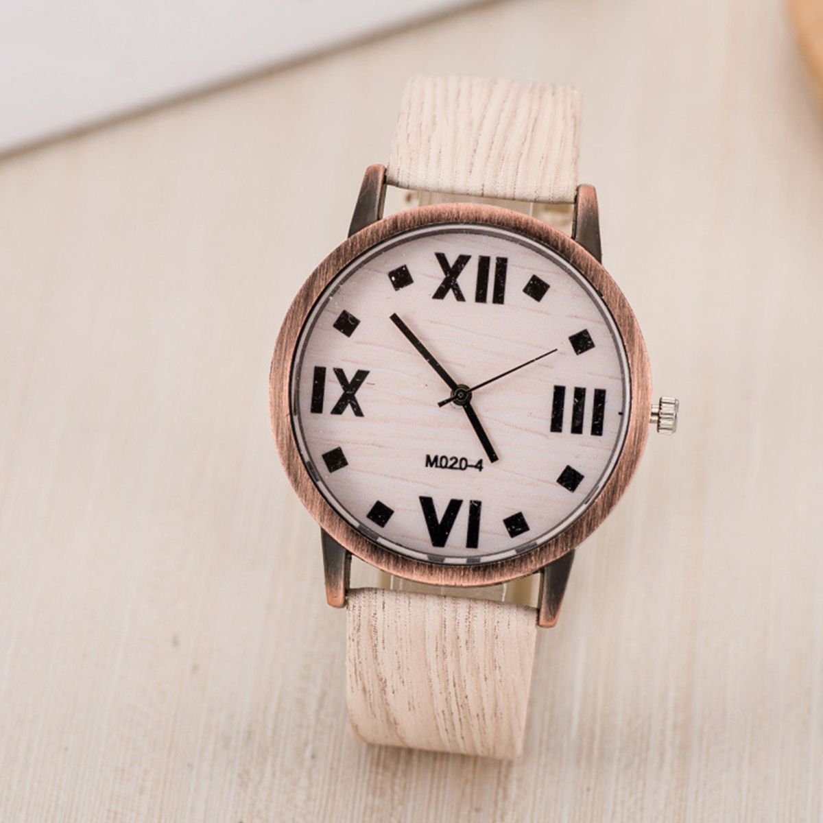 Men Fashion Business Roman Numerals Sports Clock Faux Leather Quartz Wrist Watch-Silver + White