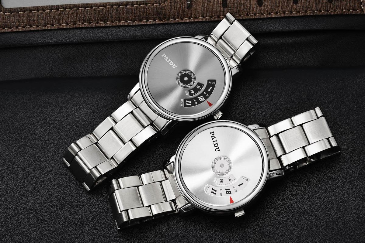 Paidu Men Roating Quartz Fashion Wrist Watch(Color:Silver)