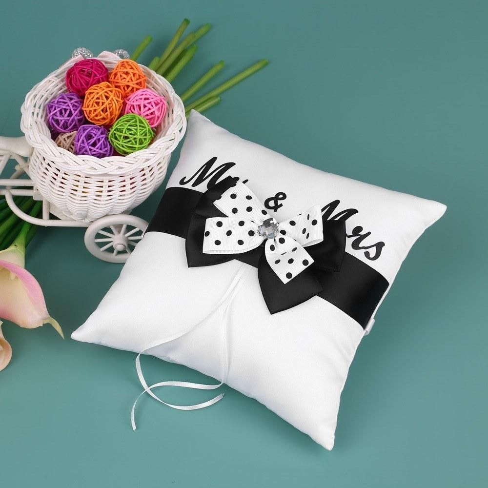 7 * 7 inches White Black Satin Bowknot Wedding Ring Bearer Pillow Wedding Ceremony Decoration Supplies
