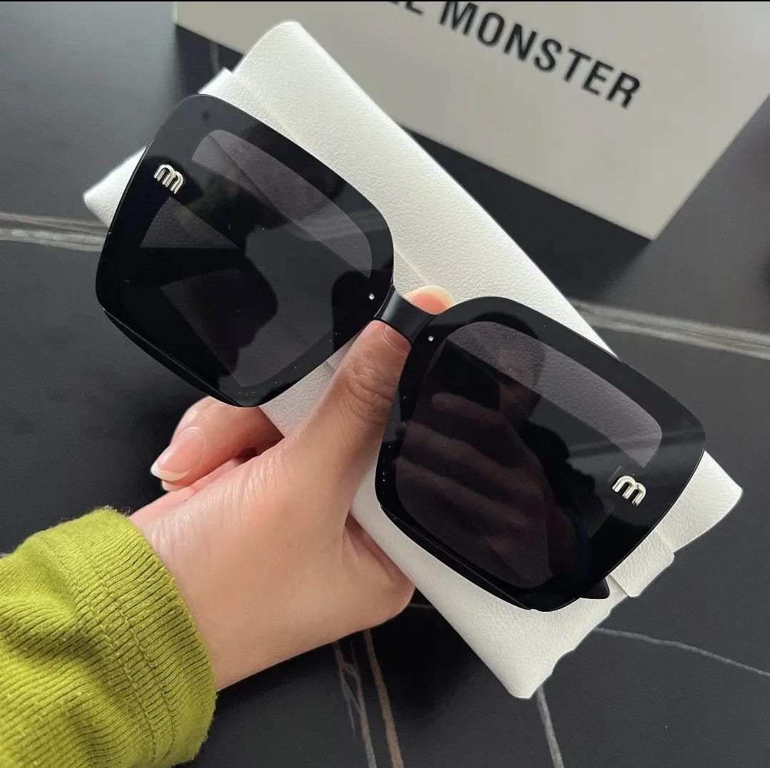 MuiMui High-End Diamond Women's Face without Makeup Gadget Large Square Frame Sunglasses UV Protection Celebrity Live Sunglasses