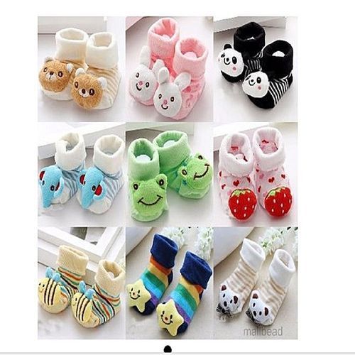 New Born  Booties Gift Set Of 9 Pieces - Multicolour