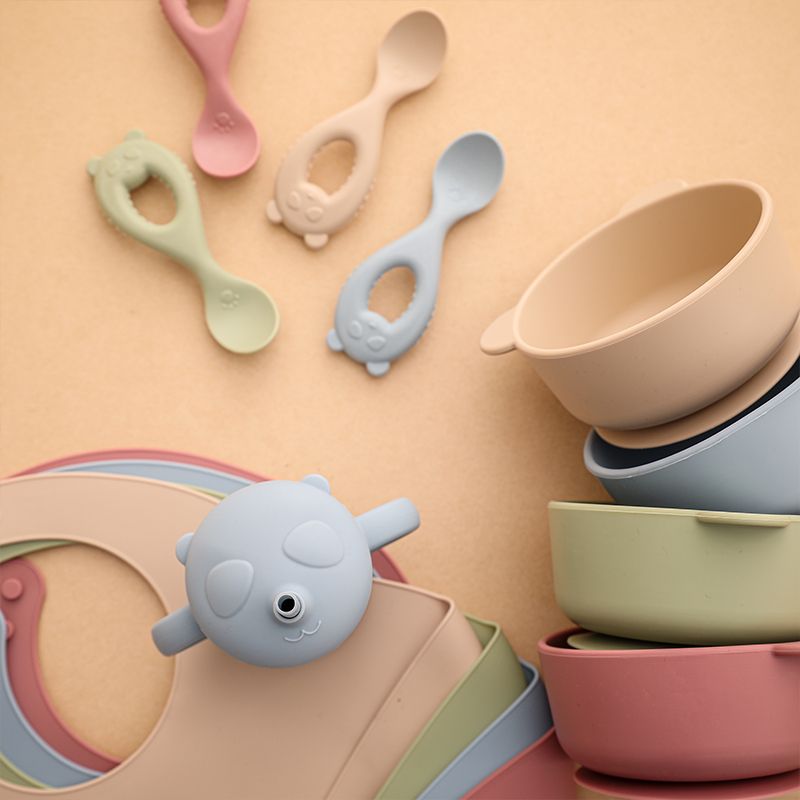 4PcsSet Baby Silicone Plate Spoon Set Baby Feeding Silicone