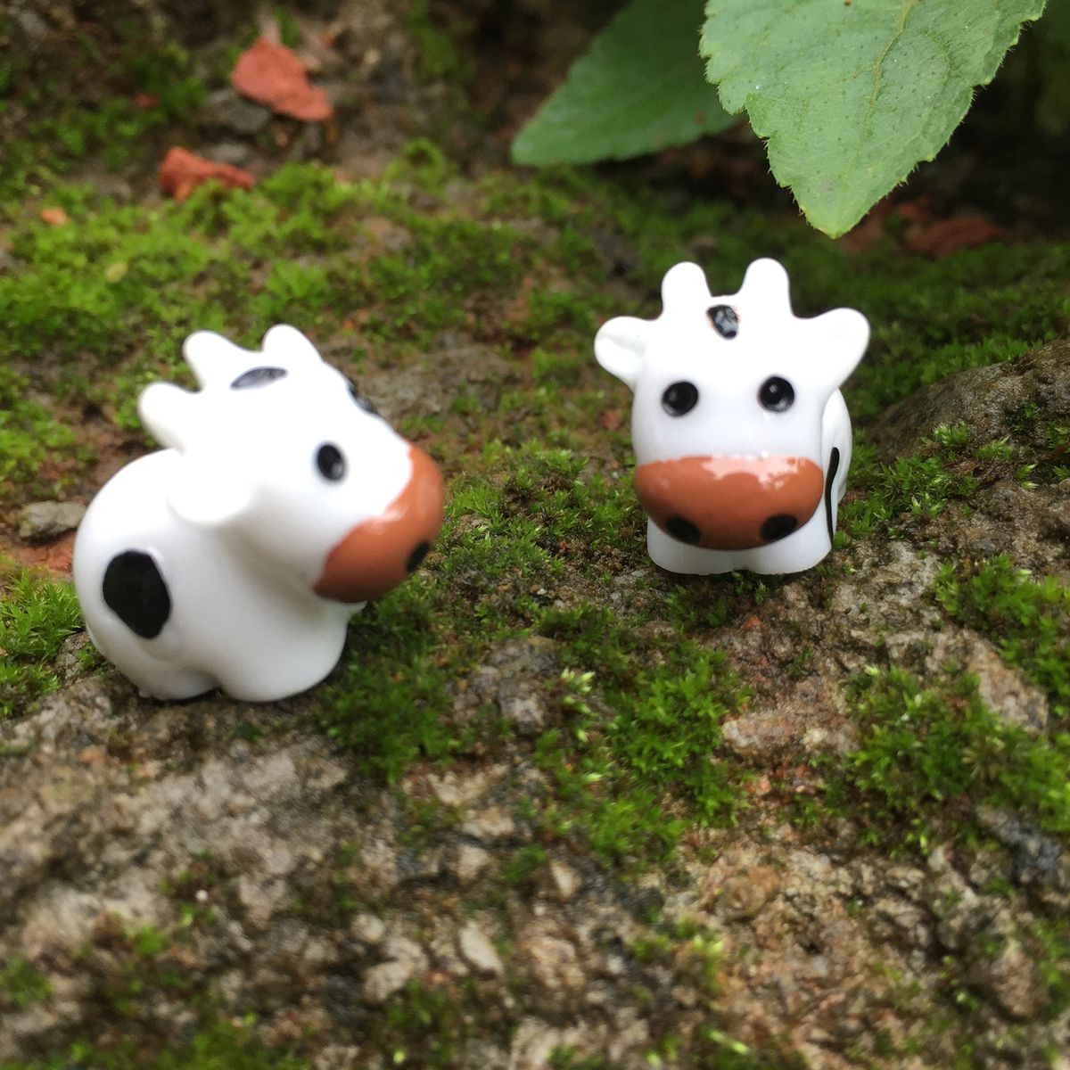 2Pcs Cute Cow Animal Figurines DIY Miniature Bonsai Fairy Garden Ornament Decor