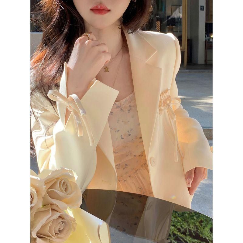 Sweet Milky Yellow Lace-up Solid Color Suit Coat Design Loose Slimming Top for Women