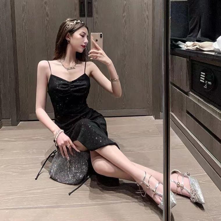 2022 French Hepburn Style Sexy Sequin Sling Dress Female Temperament Sexy Slit Little Black Dress Mid-Length