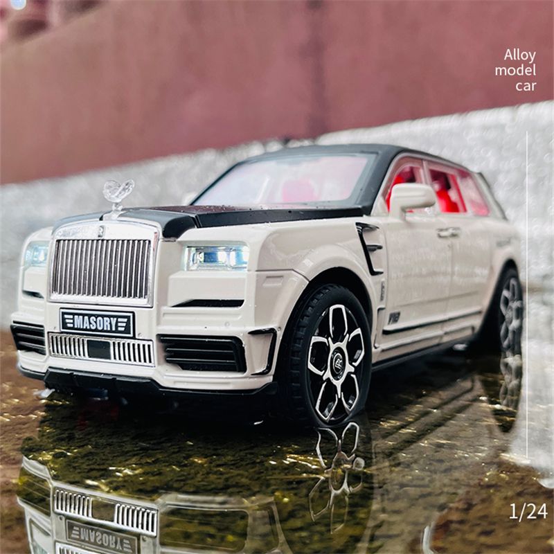 1:24 Rolls Royce Cullinan Masory SUV Alloy Luxy Car Model Di