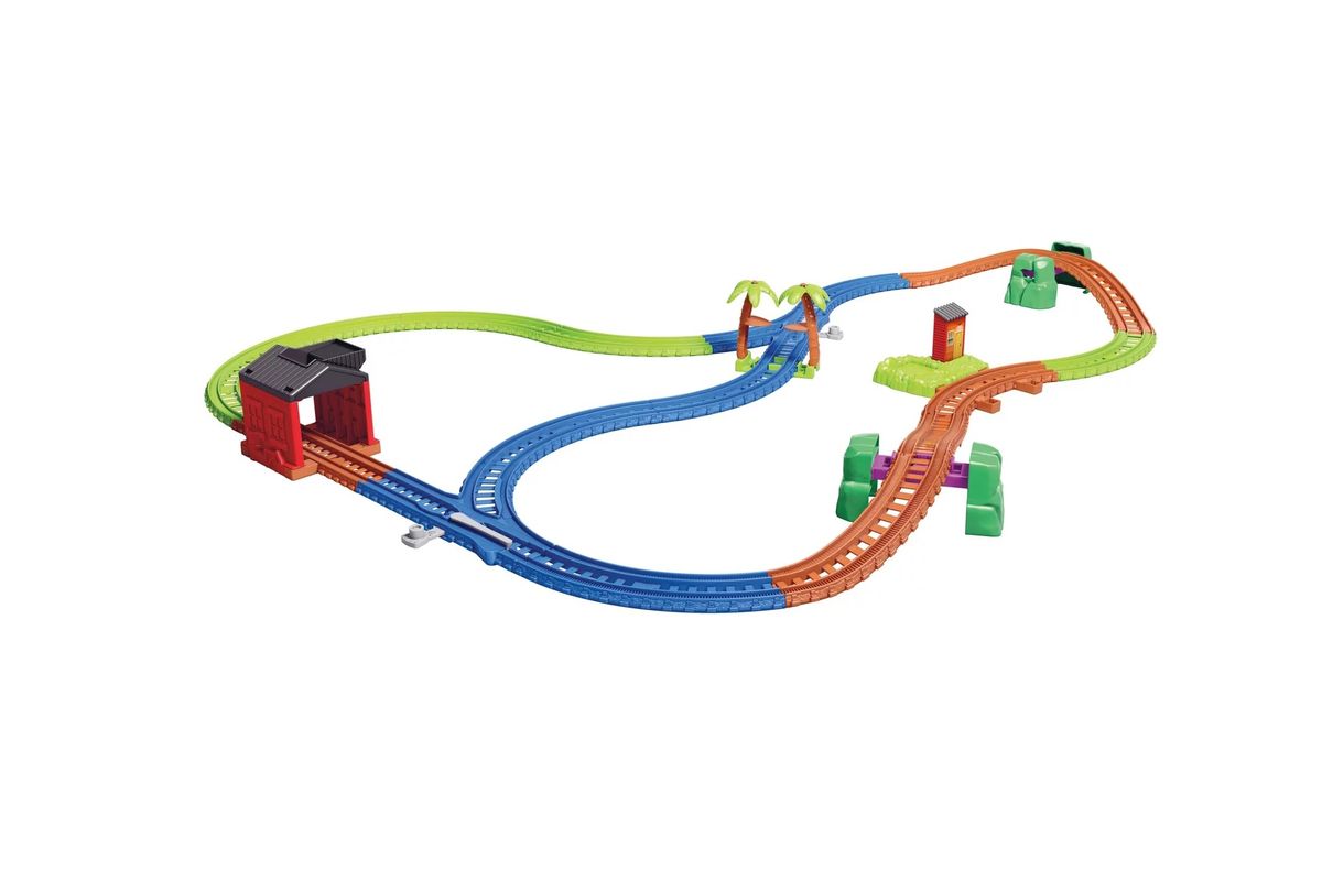 Thomas & Nia Cargo Delivery Diecast Train & Track Set 50 Pcs