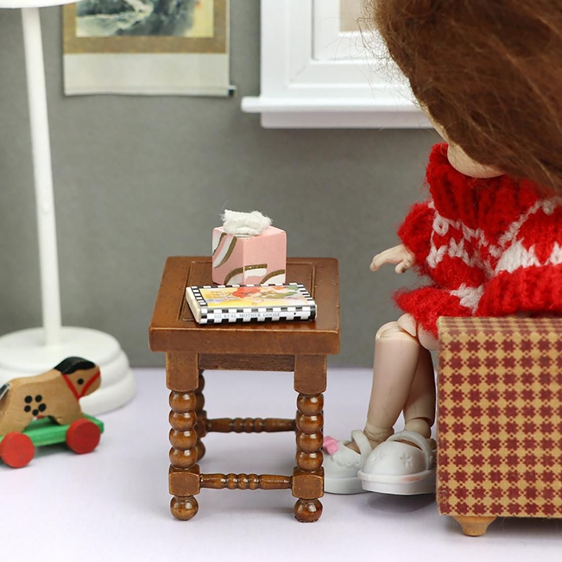 1 12 Dollhouse Miniature Furniture Wooden Stool European Classical Stool for Dolls House Accessories