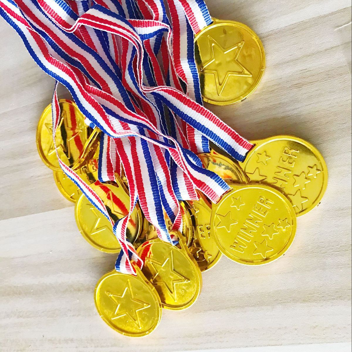 10pcs Medals Funny Long Rope Star Design Winner Medals Toy-