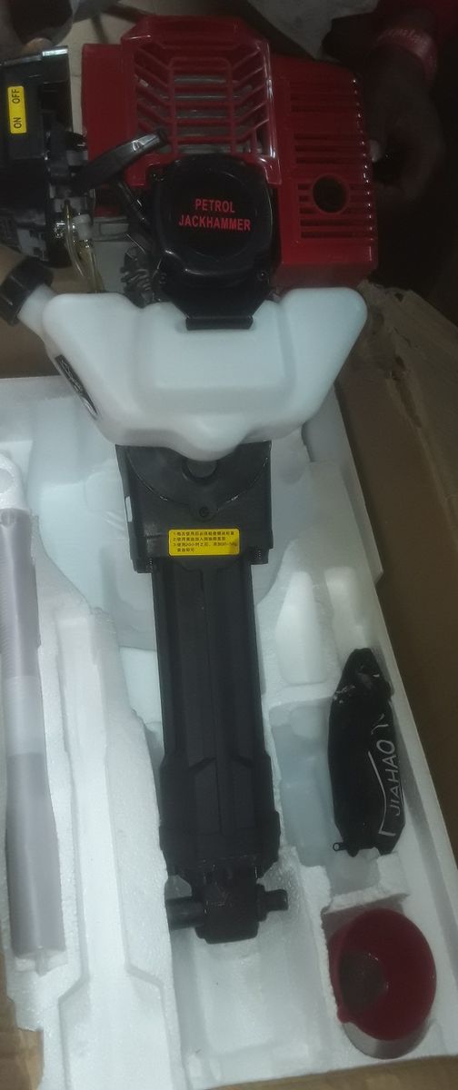 Engine Jackhammer Machine