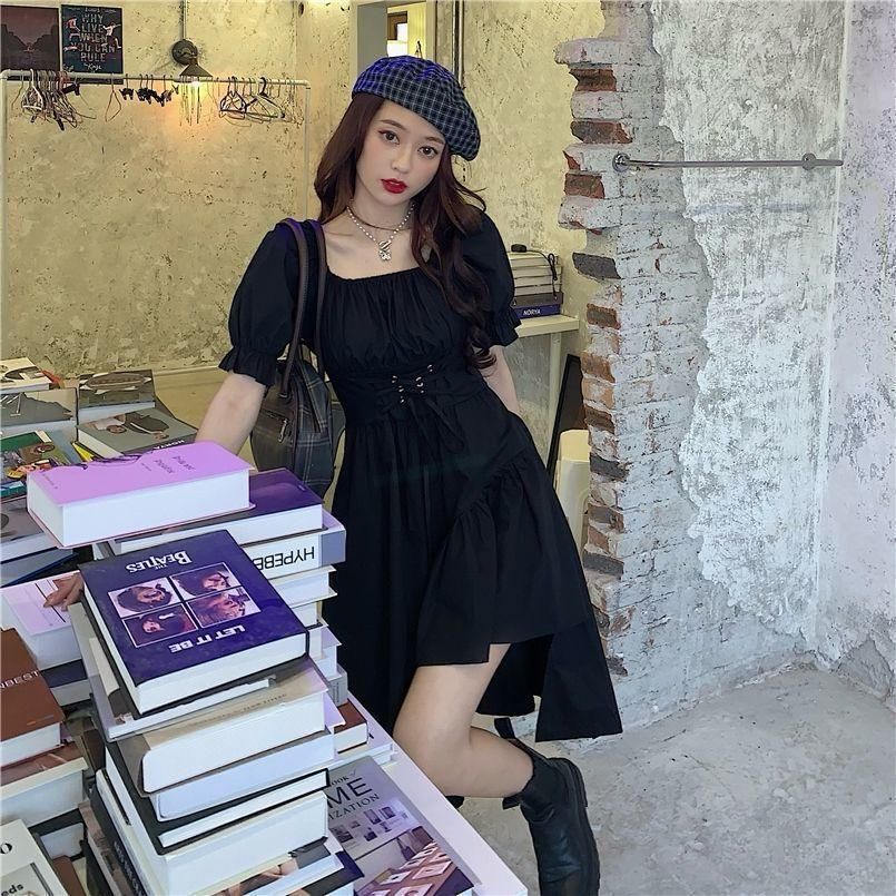 Irregular bubble sleeve dress for women in summer design sense of the small crowd Hepburn style ins