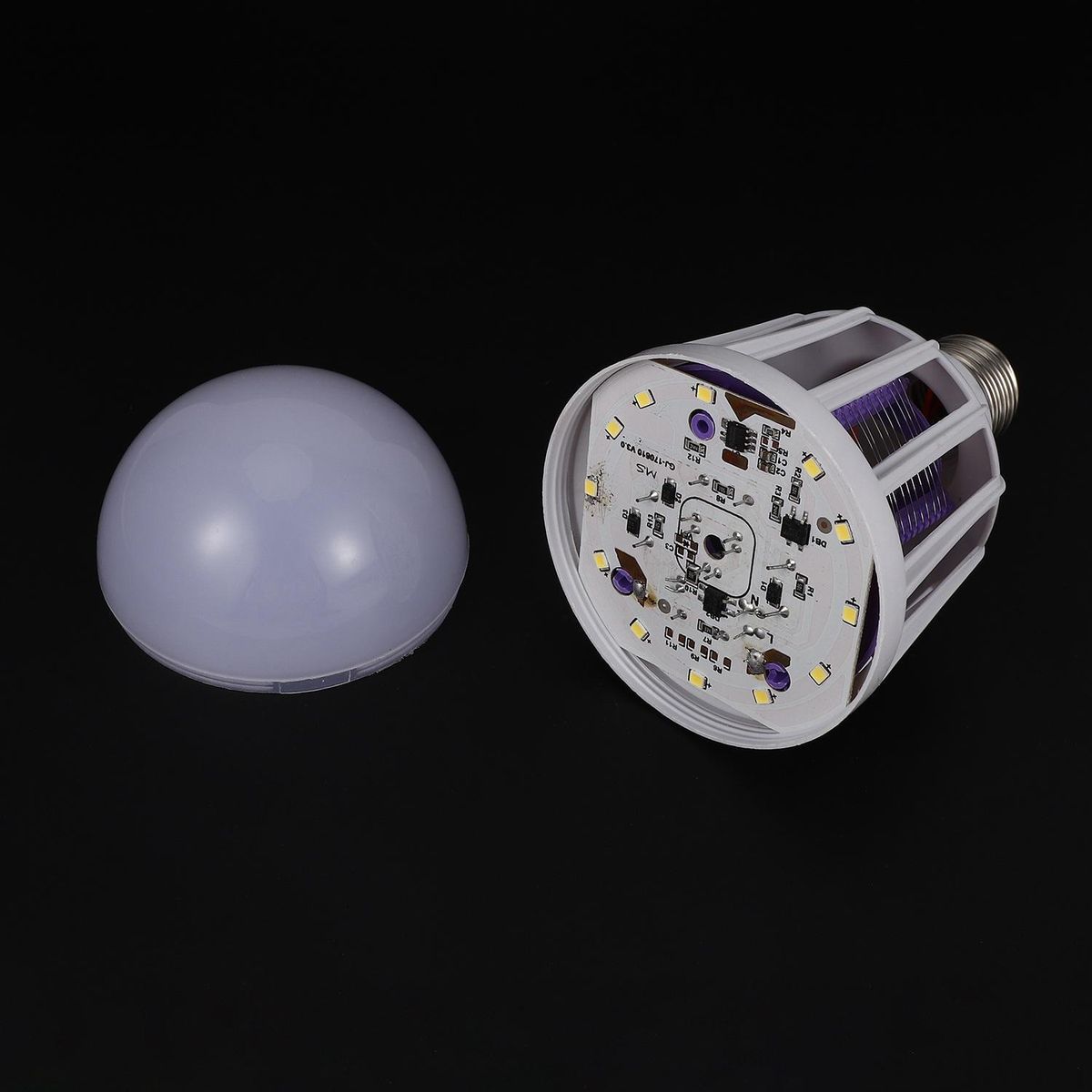 220V E27 Led Mosquito Killer Lamp 9W Led Ball Light Anti Repellent Fly Bug Zapper Insect Killer Led Uv Bulb