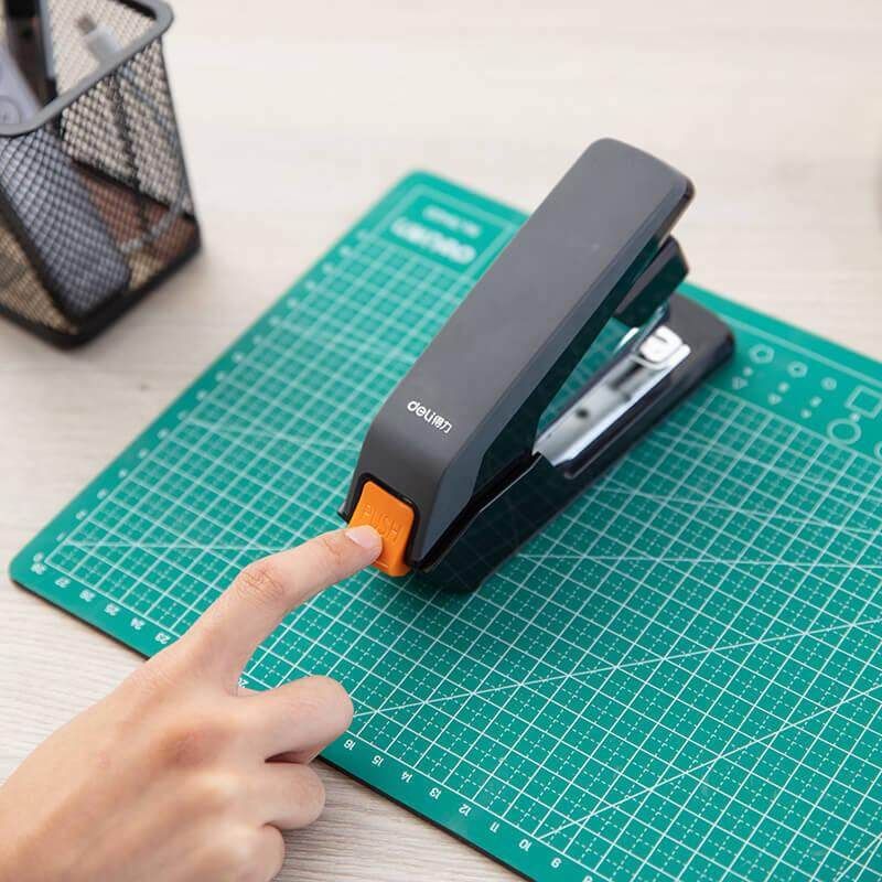 Deli Dual Function Labor Saving Type 0371 Stapler / Device Can Book 40 Binding Machine Black