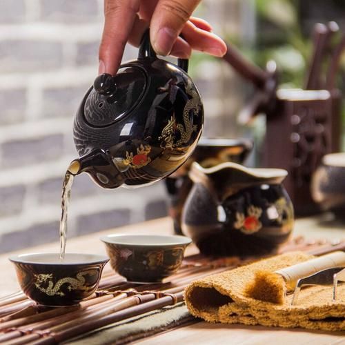 Chinese Teapot Porcelain Red Wedding Tea Set Gifts Celebration Classical Ceramic China Kungfu Tea Cup Kettle Infuser