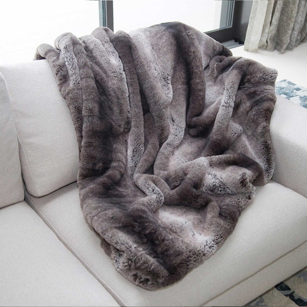 Mon Chateau Luxe Faux Fur Throw Blanket