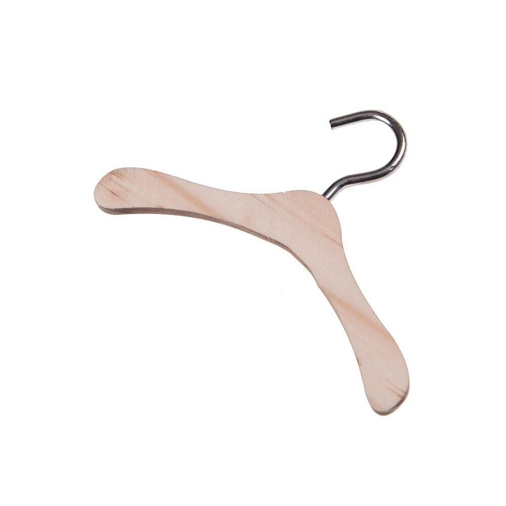 10Pcs Mini Clothes Hangers Closet Wardrobe Hanging Decoration Dolls Accessories 1/12 Scale Dollhouse Miniature Furniture