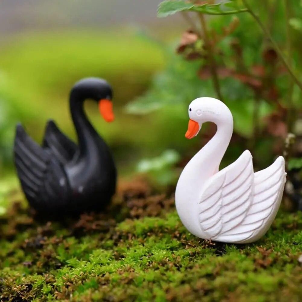 2pc/lot Black White Swan Figurine Decoration Mini Fairy Garden Animals Statue Miniature Home Desk Ornaments Resin Craft
