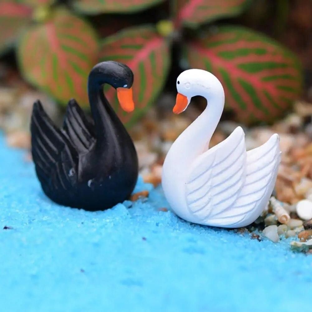 2pc/lot Black White Swan Figurine Decoration Mini Fairy Garden Animals Statue Miniature Home Desk Ornaments Resin Craft