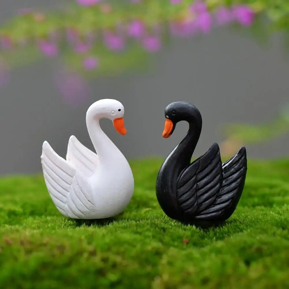 2pc/lot Black White Swan Figurine Decoration Mini Fairy Garden Animals Statue Miniature Home Desk Ornaments Resin Craft