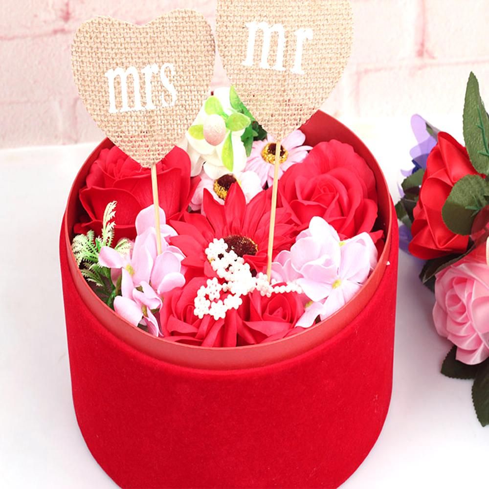 2Pcs Natural Wedding Burlap Heart Flag DIY Craftwork Wall Decor for Birthday/Graduation/Wedding/Baby Party