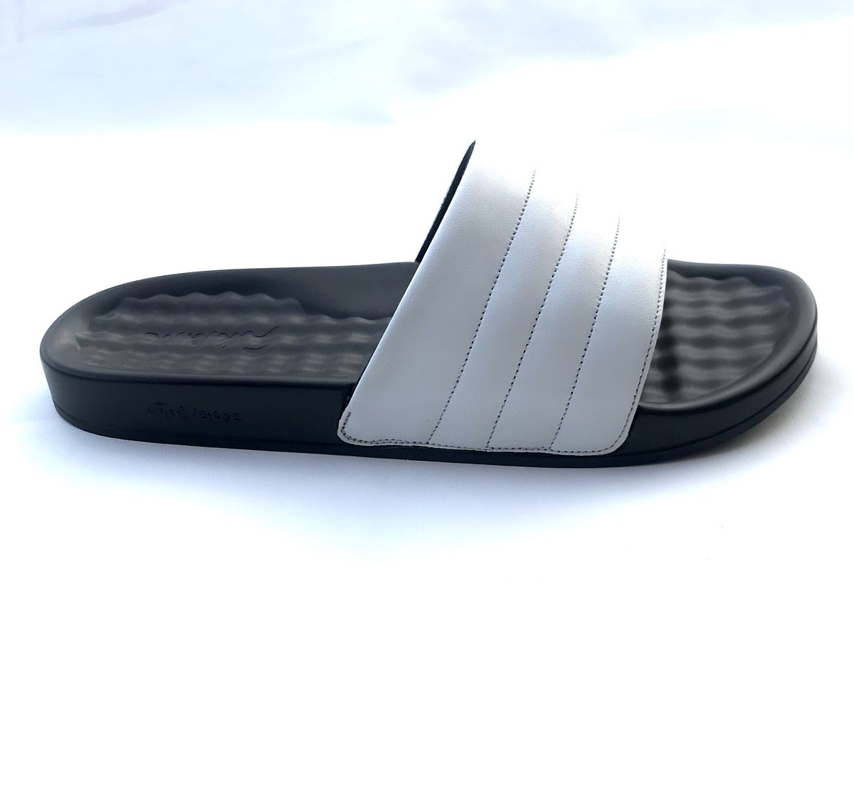 Trendy (Unisex) Slide Summer Slippers - White