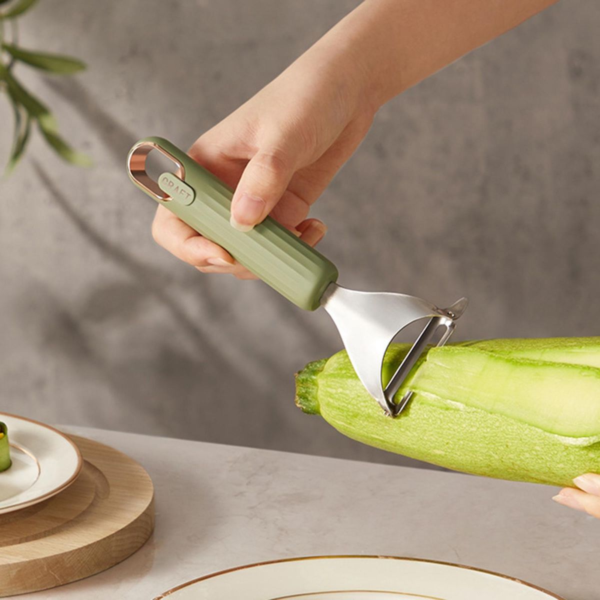 Vegetable Peeler Home Restaurant Kitchen Cucumber Pears Peeling Parer Green