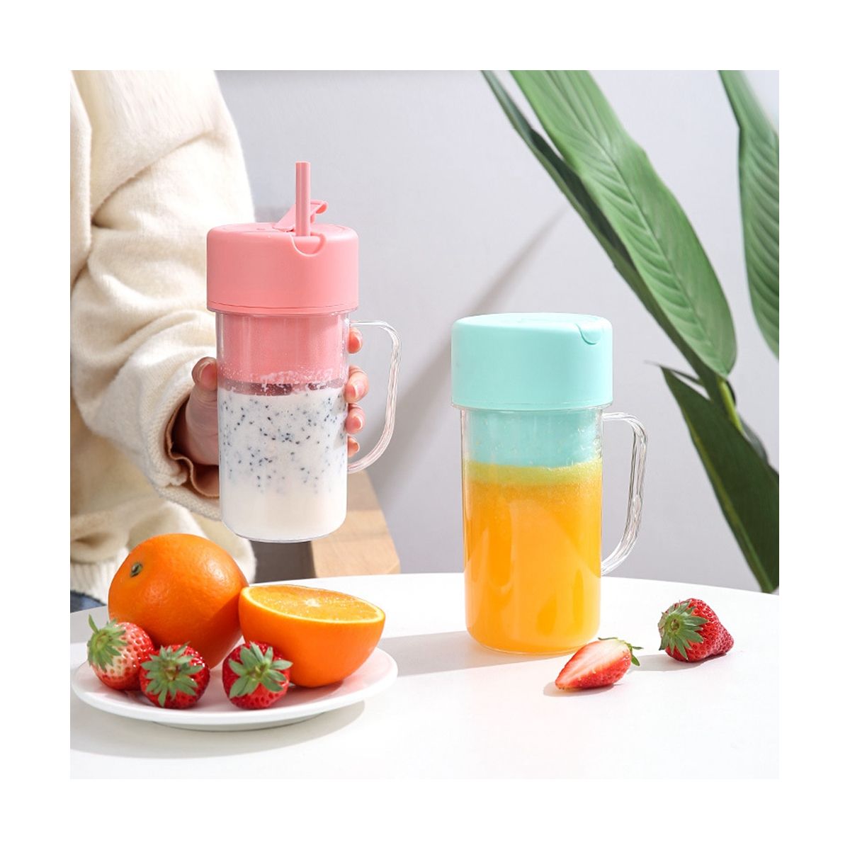 Electric Juicer Mini Portable Blender Fruit Mixers Extractors Multifunction Juice Maker Machine Blender with Straw Blue