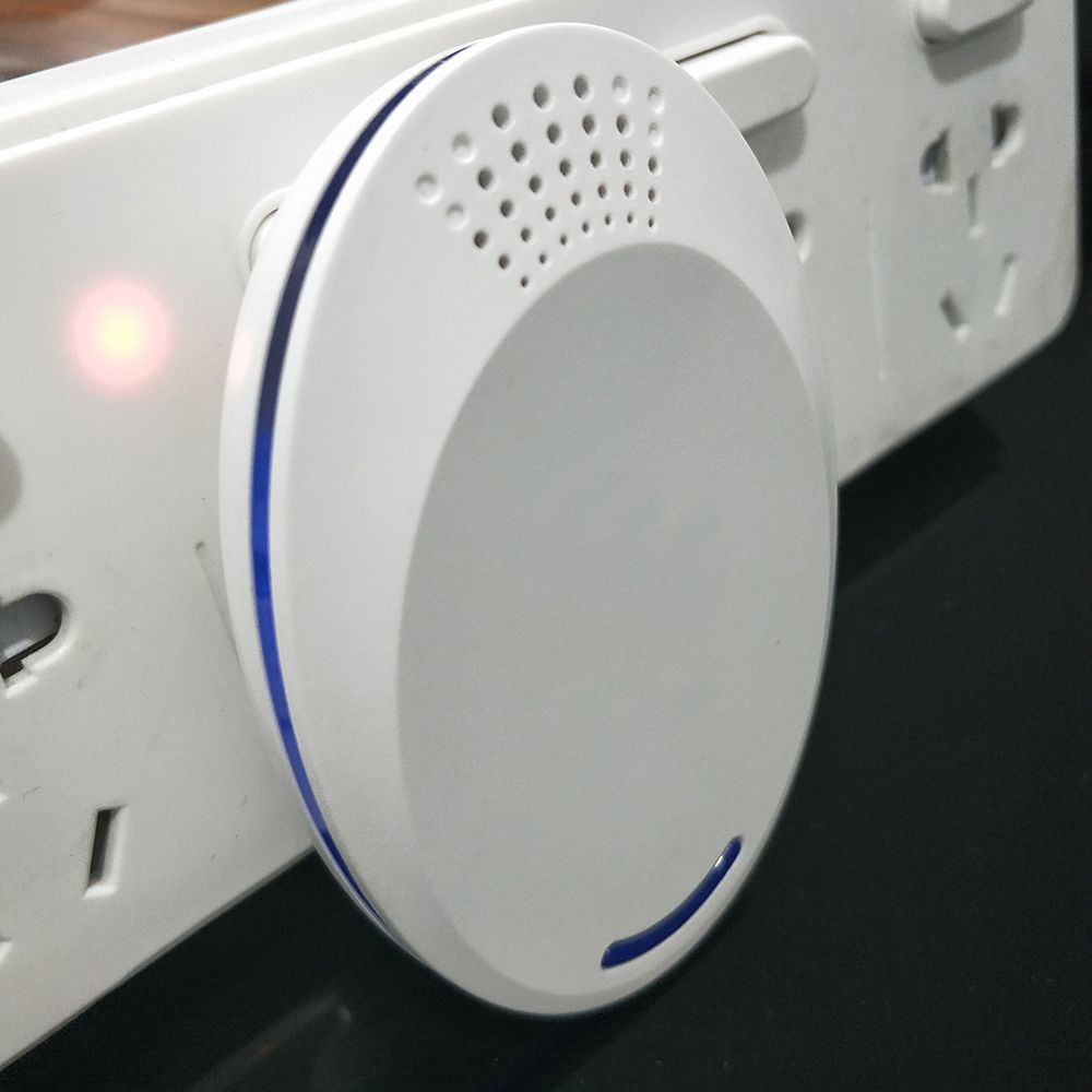 2Pcs Ultrasonic Pest Repeller Plug Electric Pest Control -