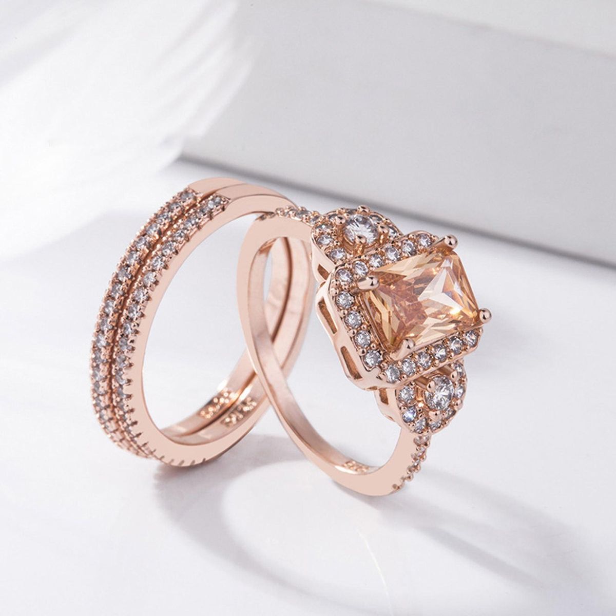 2PcsSet Engagement Rings Ladies Engagement Rings Gift Exquisite Jewelry Rose Gold