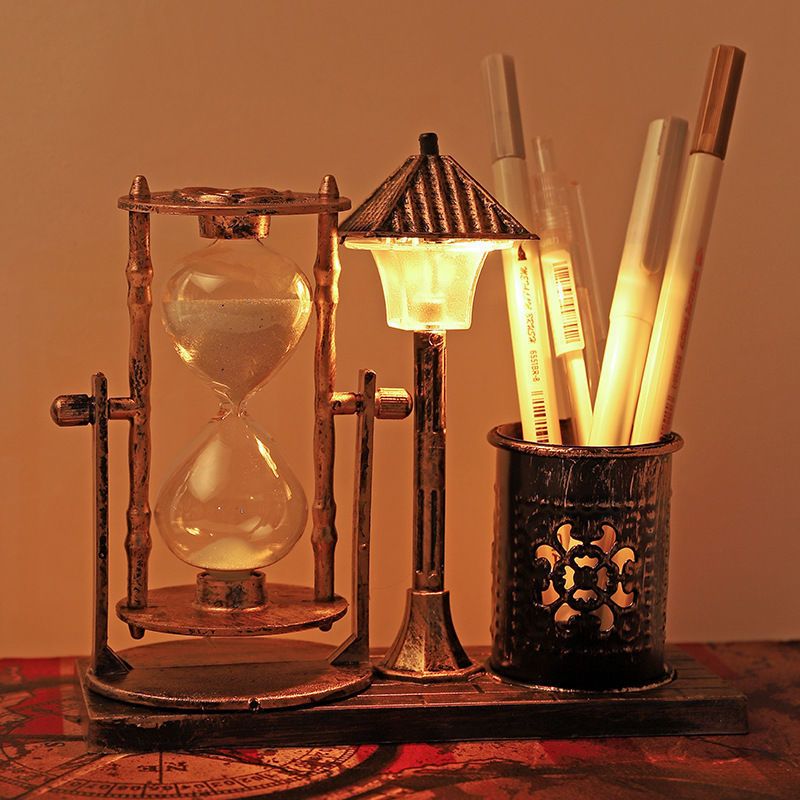 Creative Retro Night Light With Pen Holder