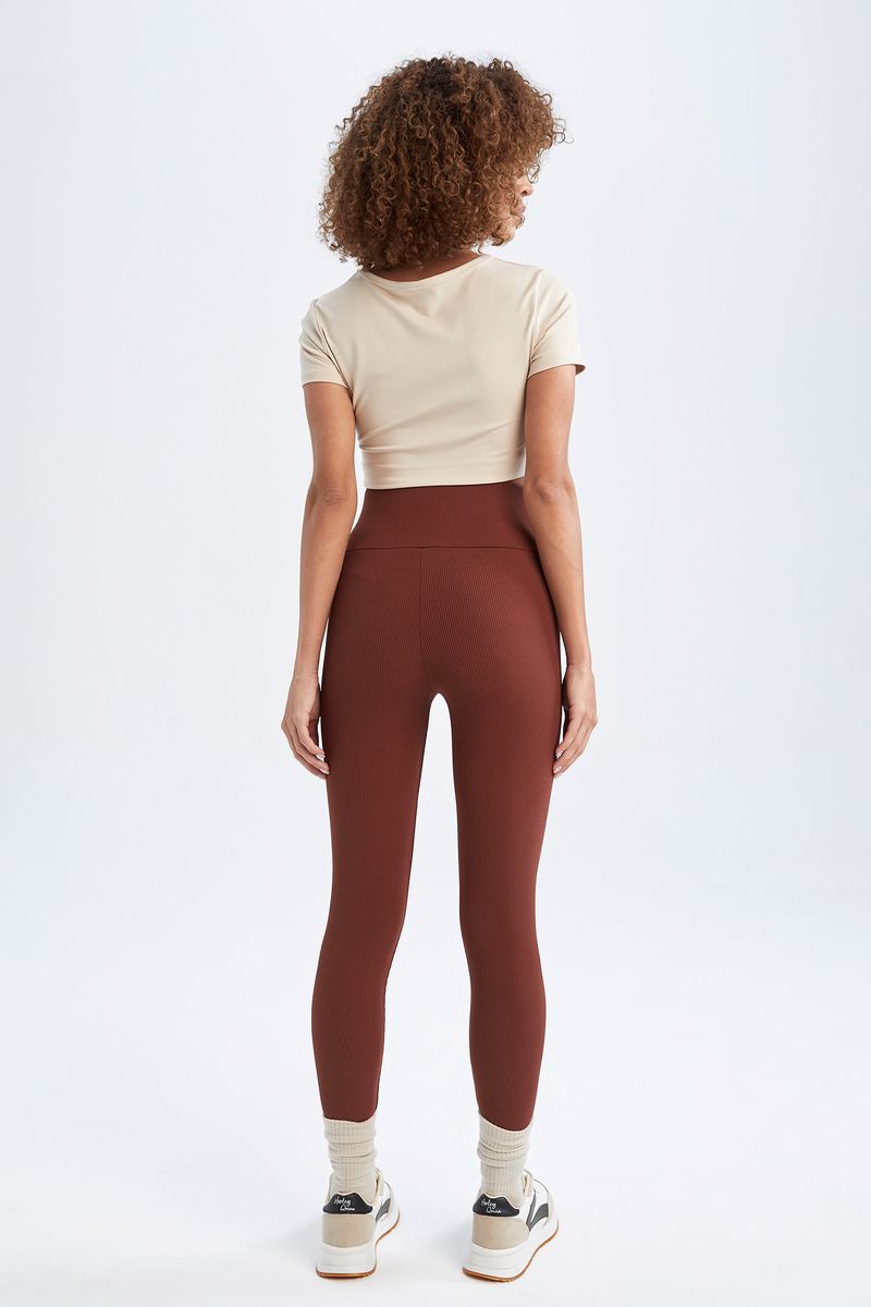 Woman Young Knitted Leggings - Brown