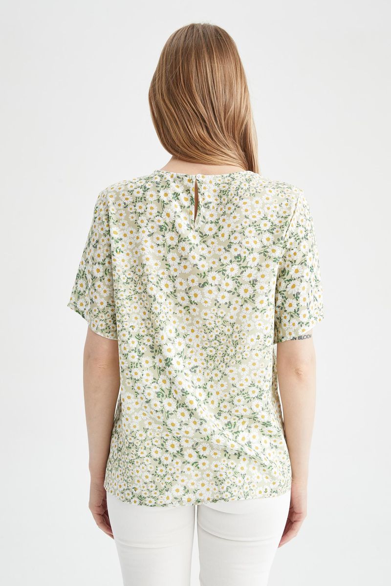 Woman Regular Fit Round Collar Woven Short Sleeve Blouse - Turquoise