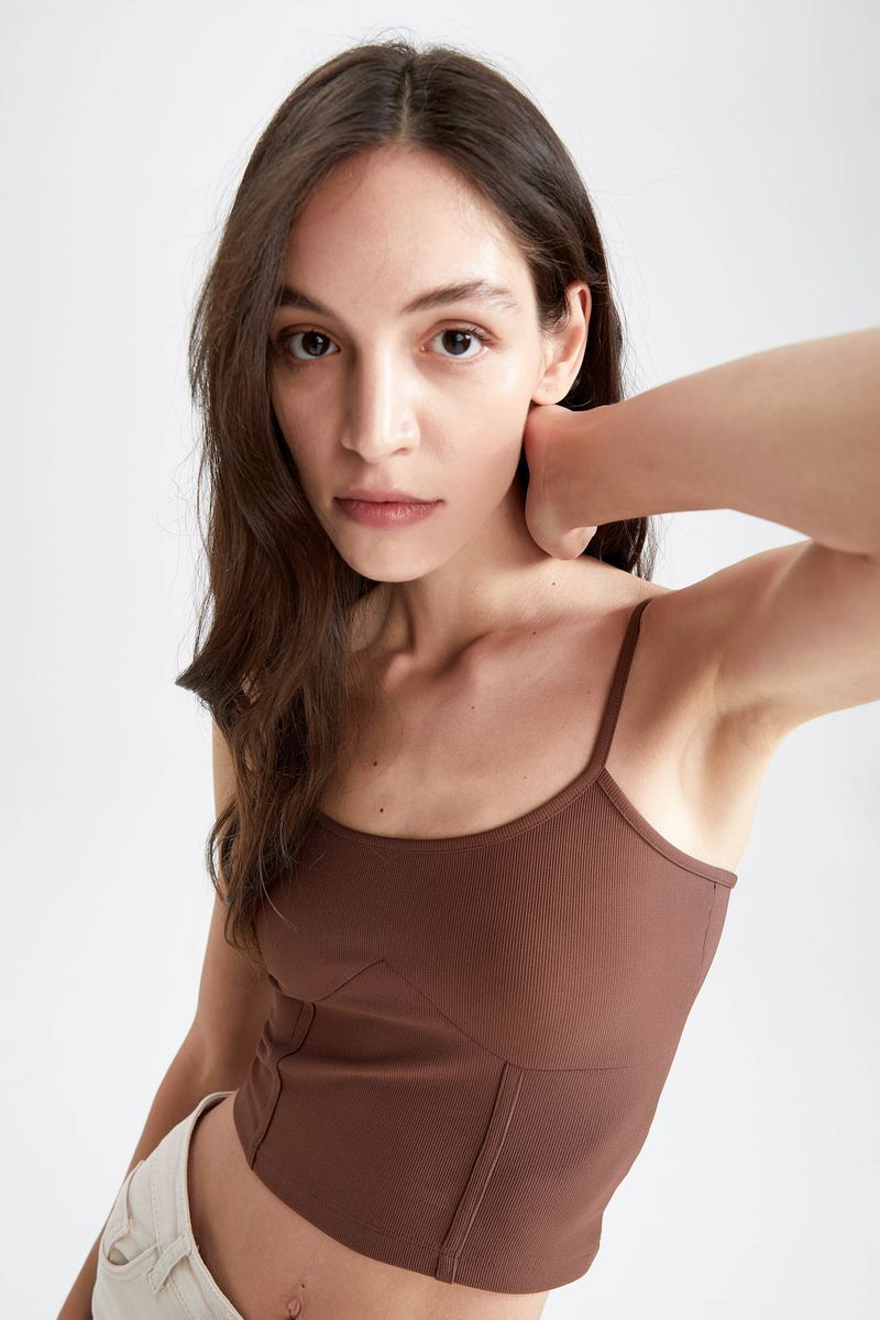 Woman Slim Fit V Neck Knitted Athlete - Brown