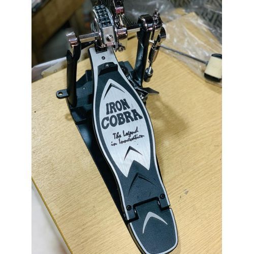 IRON COBRA DRUM PEDAL