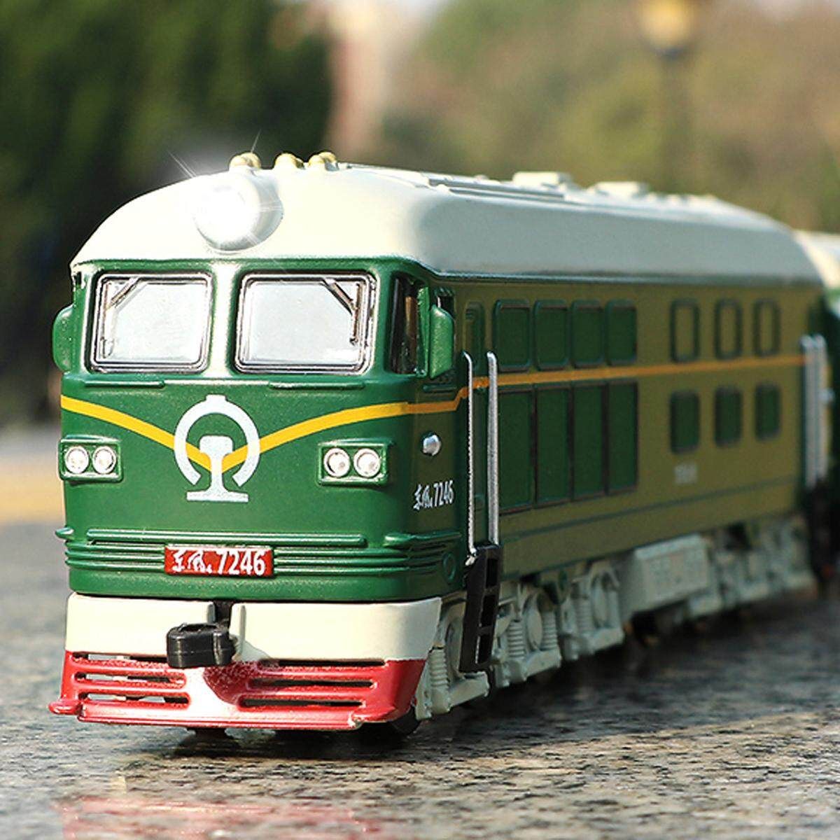 1:87 Simulated Alloy Train Locomotive Model Pull Back Toy Sound Lights For DIY