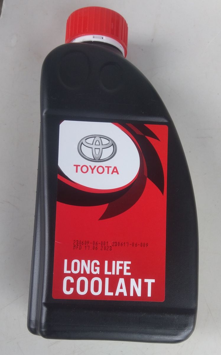 Toyota Super Long Life Radiator Coolant (1liter)