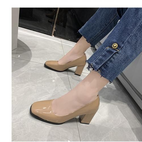 Block Heel Patent Leather Round Mouth Cover Shoe - Nude