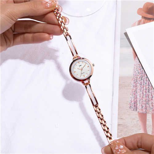 Accessories Bracelet Quartz Watch 4 Pieces Set Gold