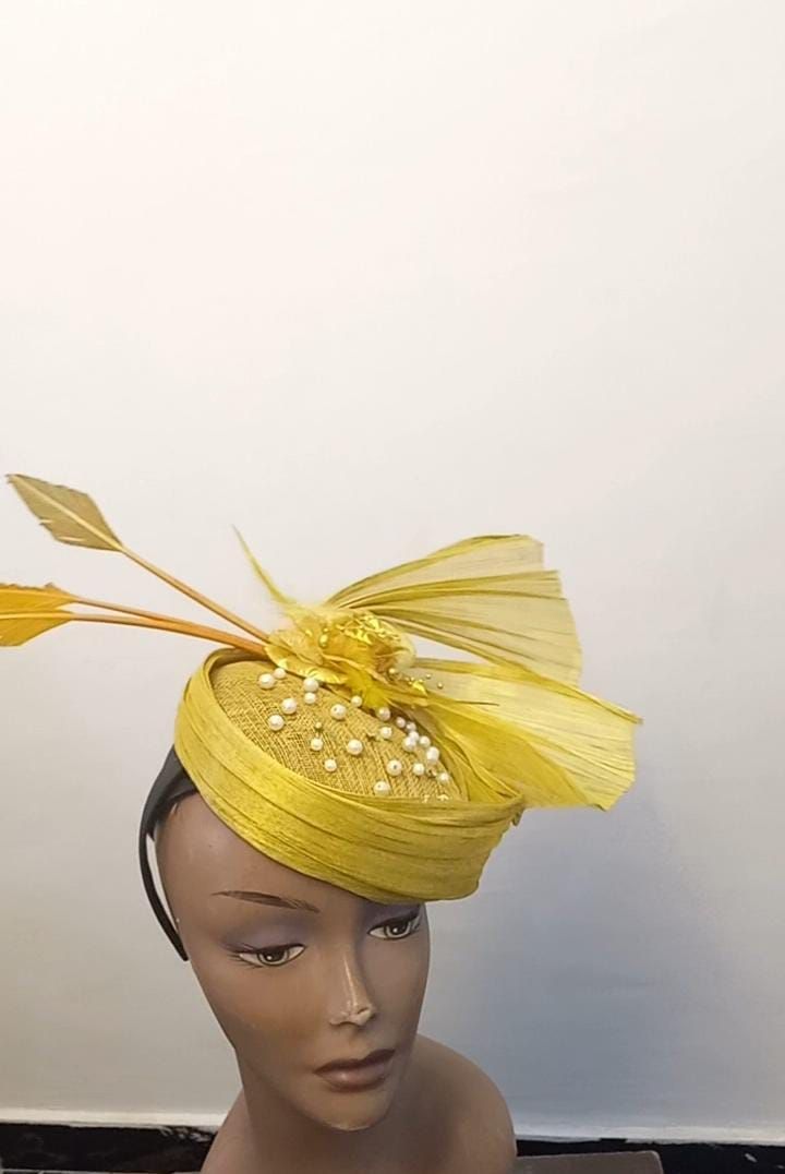 Gold Fascinator